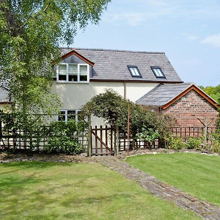 Woodhouse Cottage Hawarden Kültér fotó